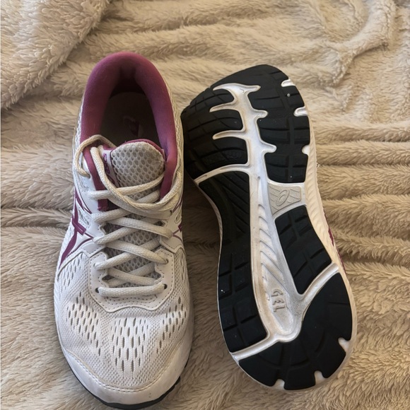 Asics - Picture 3 of 4